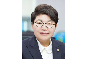임이자 한국당 국회의원님프로필사진 12.jpg