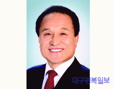 김영만 군위군수 구속영장 기각